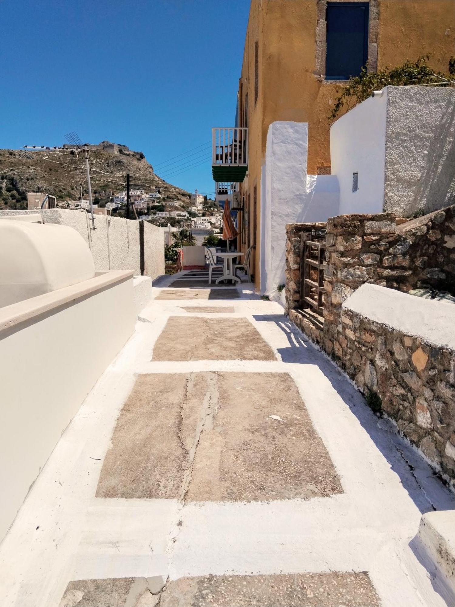 Elegeo Rockhouse Villa Agia Marina  Exterior photo
